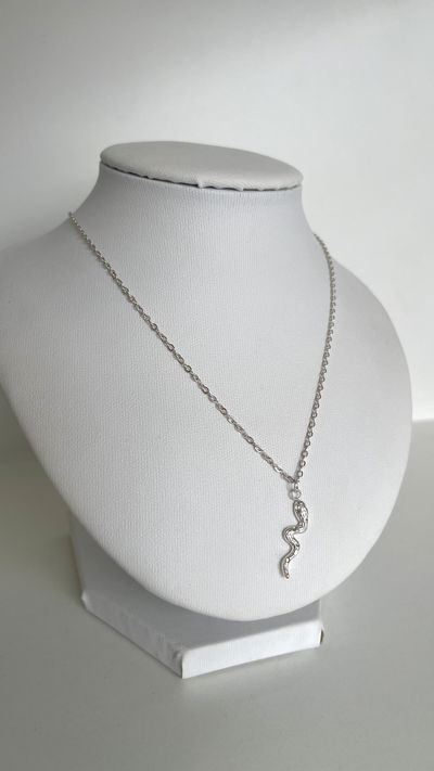 Collar snake