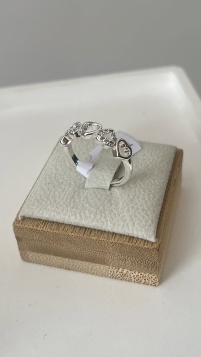 Anillo 5 corazones 