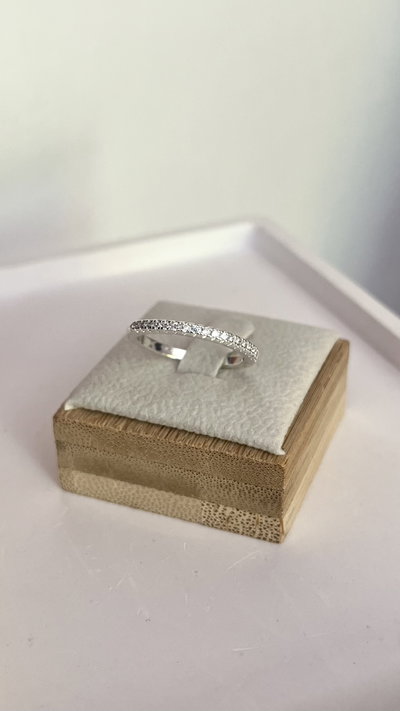Anillo fino 