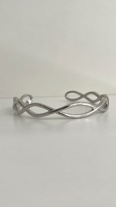 Brazalete trama