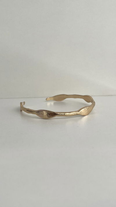 Brazalete savia dorado