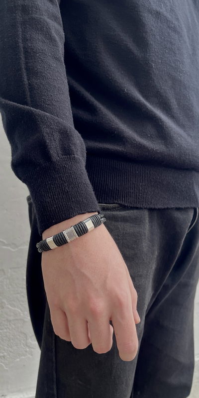 Pulsera cuero brav