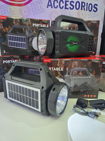 🔊 📣 *PARLANTE PORTÁTIL KBROAD CON PANEL SOLAR* ☀️