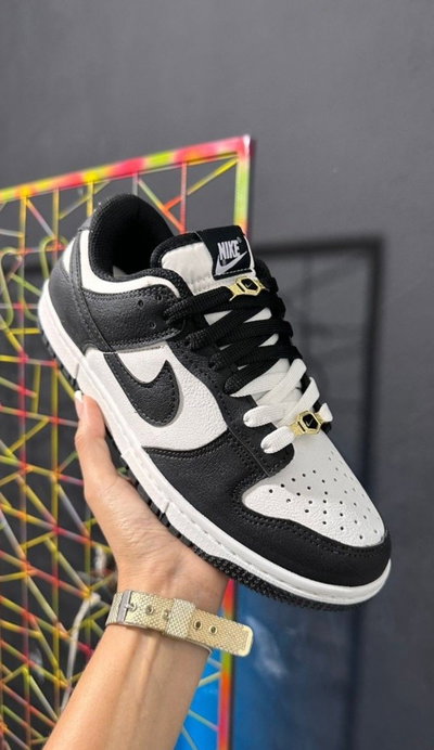 Nike SB Dunk PANDA LUXO