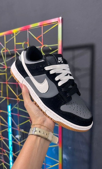 Nike SB Dunk Reverse LUXO