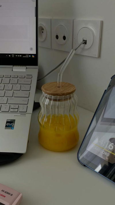 VASO CON TAPA BAMBU Y SORBETE DE VIDRIO 500ml