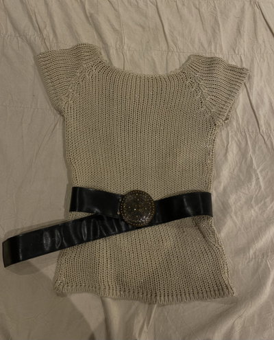 Remera tejida sin cinto