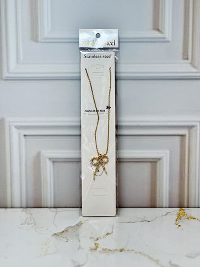 Collar de acero moño