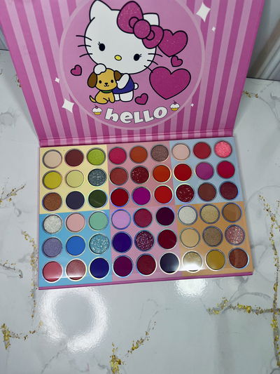 Paleta de sombras 54 colores hello kitty