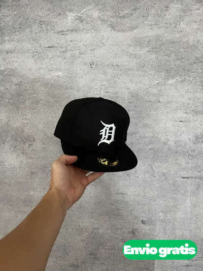 Cerrada Destroit Exclusiva 7 3/8