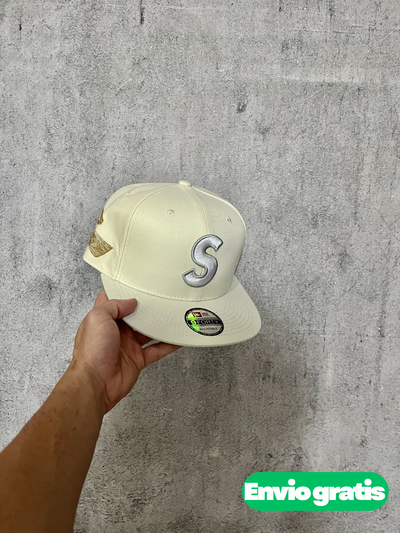 Gorra New Era 9FIFTY Supreme
