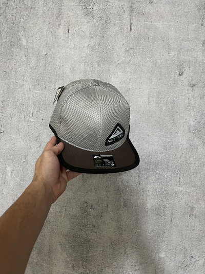 Gorra Nike Trail
