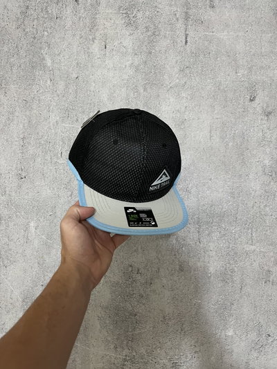 Gorra Nike Trail