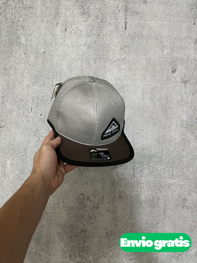 Gorra Nike Trail