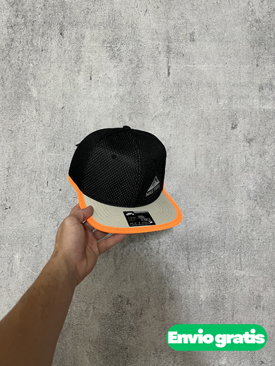 Gorra Nike Trail