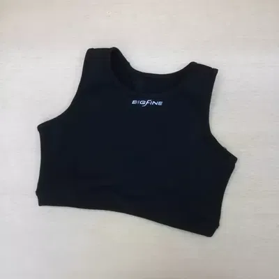 Crop top BIGFINE negro clásico -  talles 2/3/4