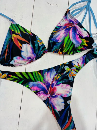 Bikini triangulito con tazas removibles - floreada talle L 