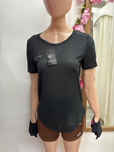 Remera BIGFINE perforaciones | negro 🖤