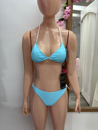 Bikini triangulito con tazas removibles + colaless | Celeste