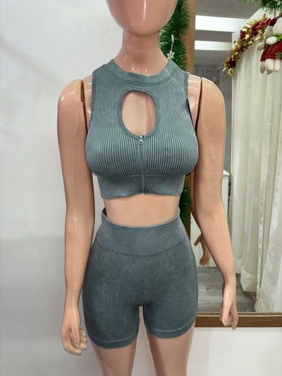 Conjunto crop top gotita con cierre + short con frunce | verde petróleo