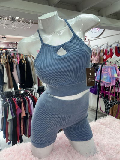 Conjunto crop top gotita + short con frunce | Celeste