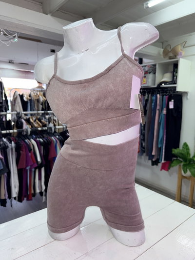 Conjunto top con broche + short frunce clásico | beige