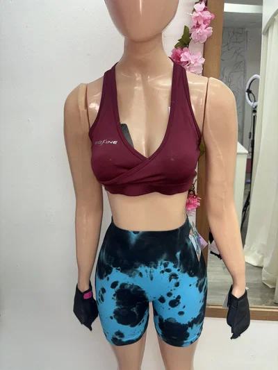 💥 Short con Frunce en la Cola – Diseño salpicado | celeste con negro 