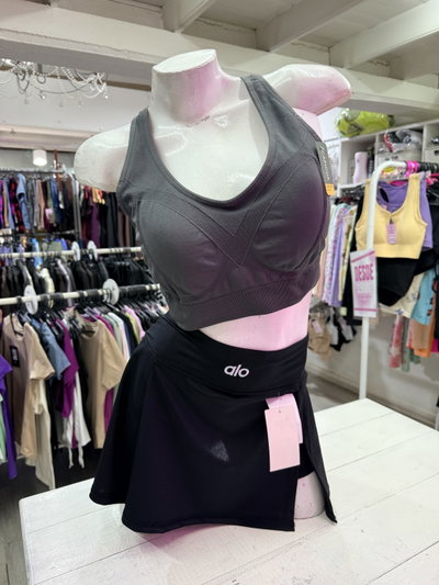 Top con tazas espalda cruzada | gris topo
