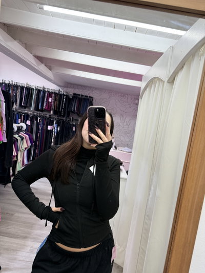 Campera Morley media estación con capucha| negro 