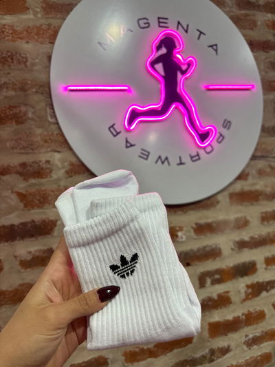 🏋️‍♀️ Medias Deportivas Altas – Varios Diseños - Adidas🏋️‍♀️