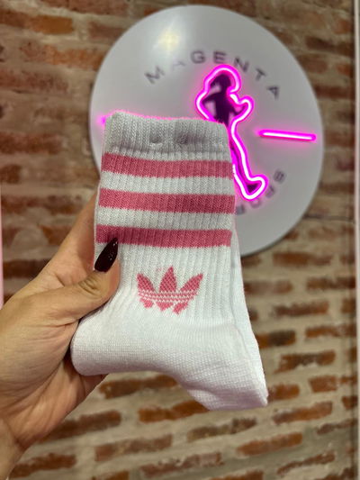 🏋️‍♀️ Medias Deportivas Altas – Varios Diseños - Adidas rosa 🏋️‍♀️
