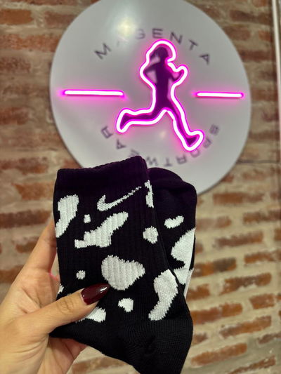 🏋️‍♀️ Medias Deportivas Altas – Varios Diseños - Nike manchitas🏋️‍♀️