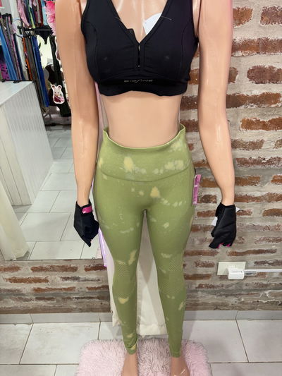 Calza Verde Apagado con Frunce y Red – DLIRIO Original 💚✨