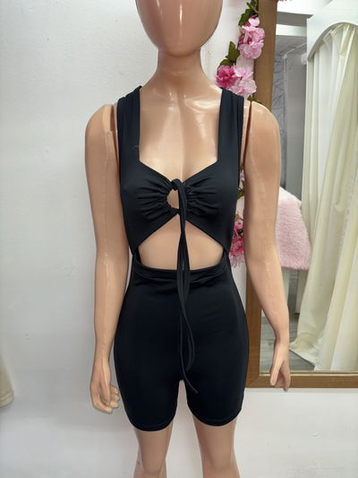 Catsuit corto con nudo adelante | negro 
