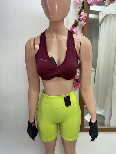 💥 Short con Frunce en la Cola – Diseño liso| verde lima