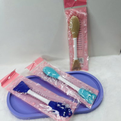 Esfoliante de rostro y brocha para mascarillas✨