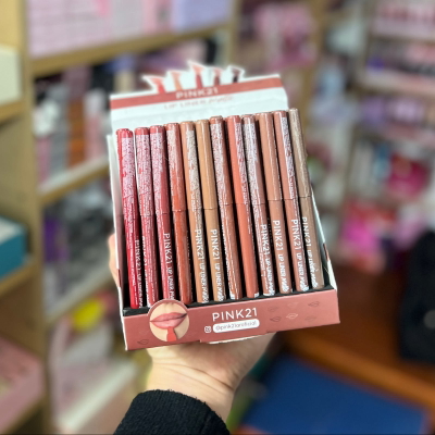 Delineador retractil de labios✨