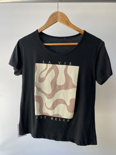 Remera Belle