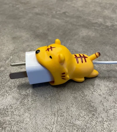 Como base "Funda de Cargador USB"