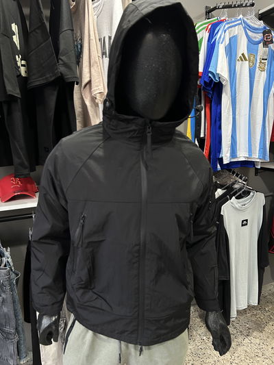 Campera Rompevientos Nike