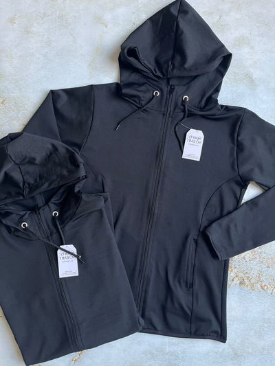 CAMPERA FRISA ENTALLADA