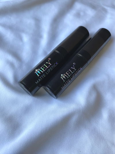 Lipstick mely