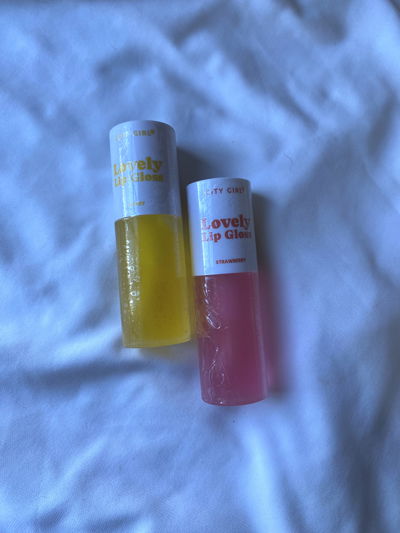 Lip gloss lovely 