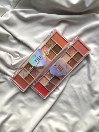 Paleta de sombras +rubor + iluminador