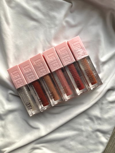 Lip gloss shiny