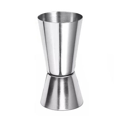 Medidor de tragos doble de acero inoxidable.