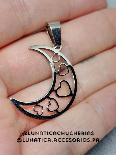Dije Luna con corazones AQ