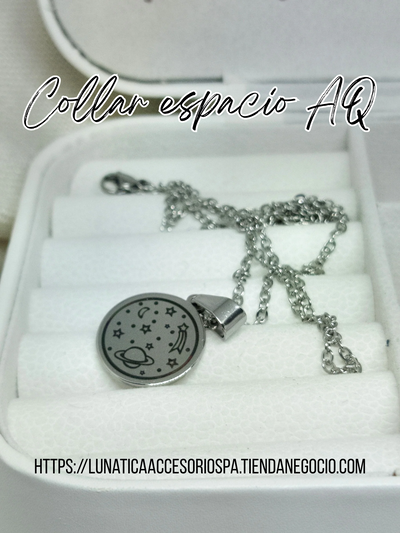 Collar espacio