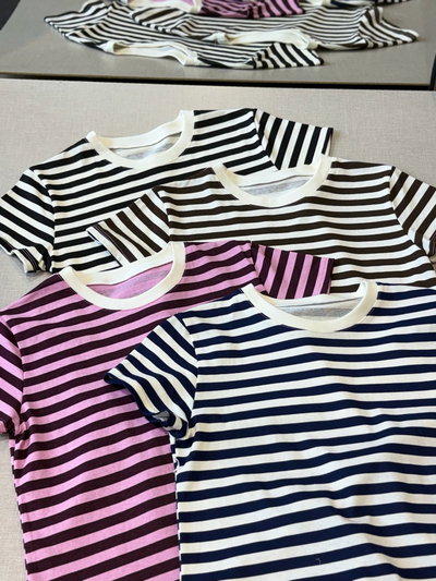 Remera RAYAS (Corte Recto) 