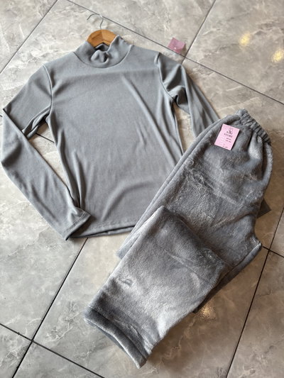 COMBO GRIS POLERA + PIJAMA